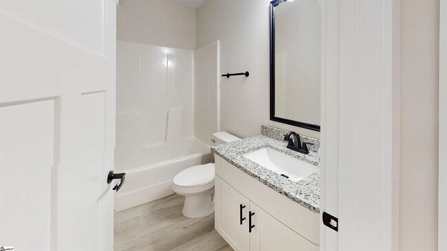 Building Photo - 18 Catawba Ave