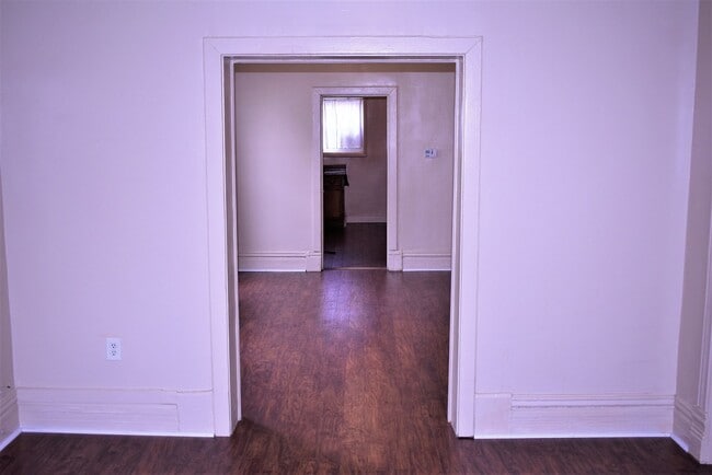 Building Photo - 4835 W Congress Pkwy