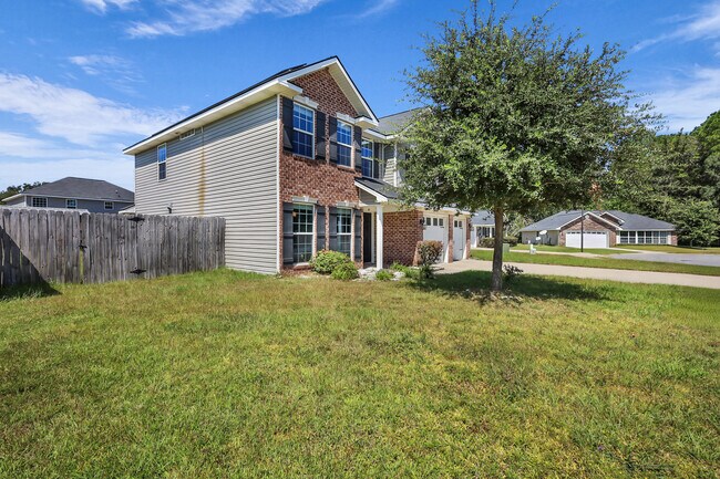 Building Photo - 721 Highgrove Ct