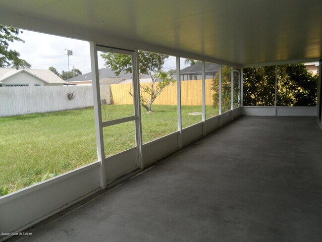 Building Photo - 5080 Hogan Pl