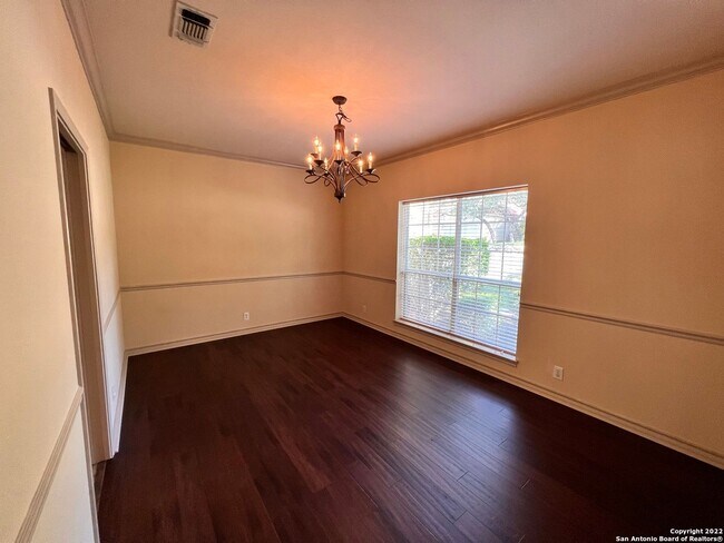 Building Photo - 4 Bedroom/3.5 bath The Vineyard Subdivision
