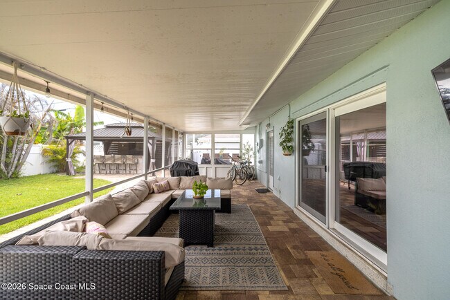 Building Photo - 2502 Plantation Dr