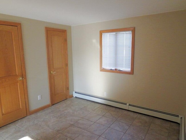 Building Photo - 154 Granada Pkwy