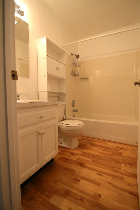 Building Photo - 616 N 5th St