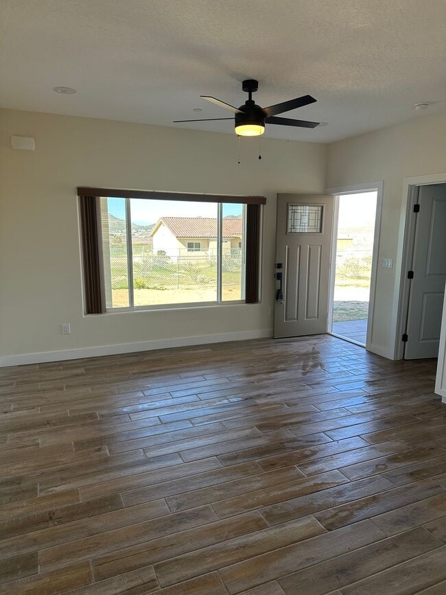 Building Photo - BRAND NEW PREMIUM APPLE VALLEY HOME