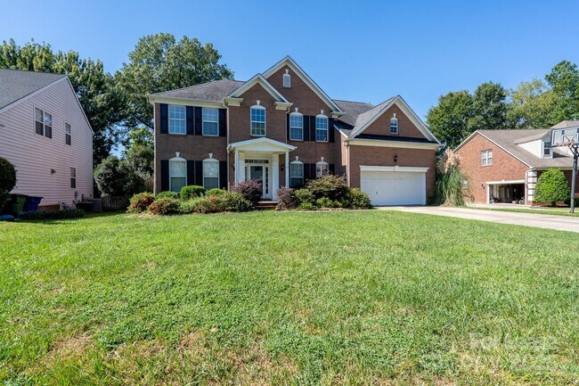 Building Photo - 604 Queenswater Ln