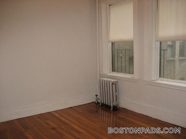 Building Photo - 28 Westland Ave