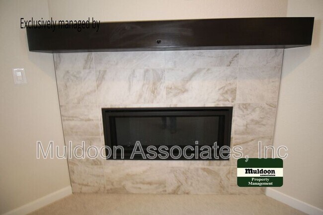 Building Photo - 1070 Rambling Oak Dr