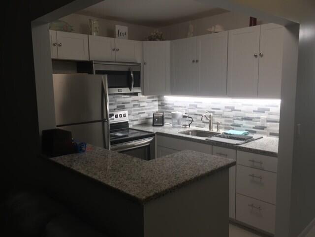 Building Photo - 216 Berkshire K