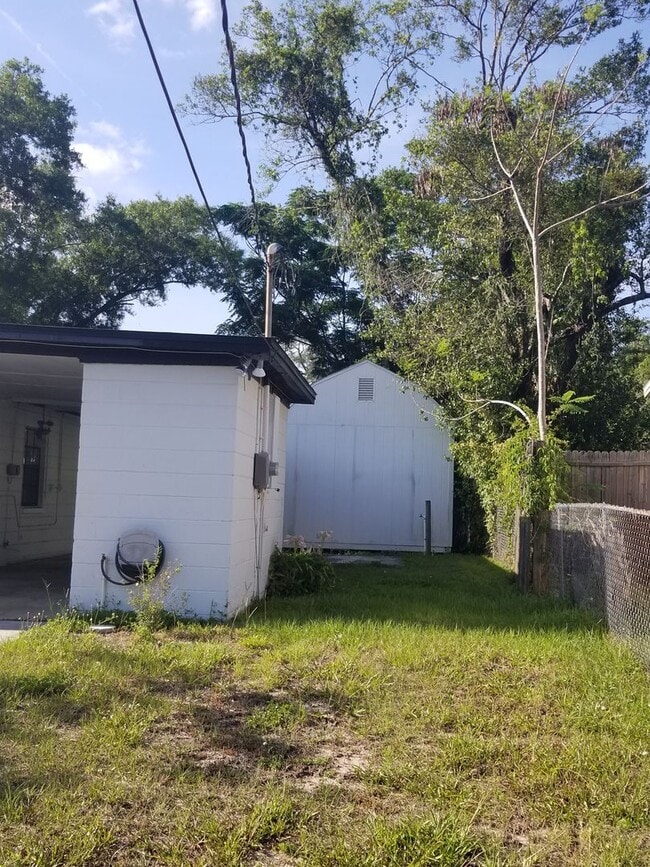 Building Photo - Charm + Plenty of Storage Space-Make this Temple Terrace House A Home!