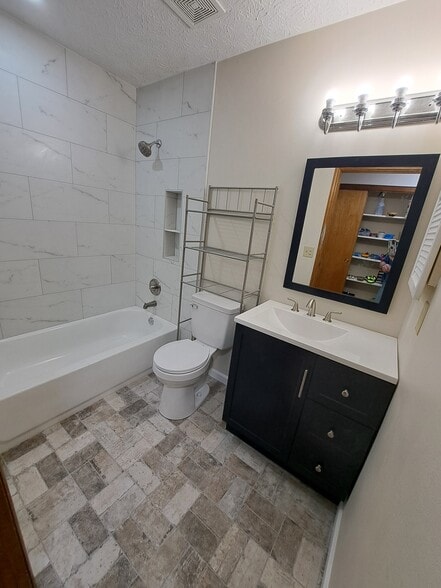 Building Photo - 5915 Ballymead Blvd