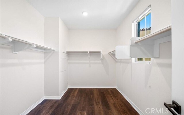 Building Photo - 120 Halo