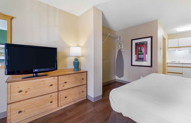 Building Photo - Furnished Studio-Seattle - Southcenter