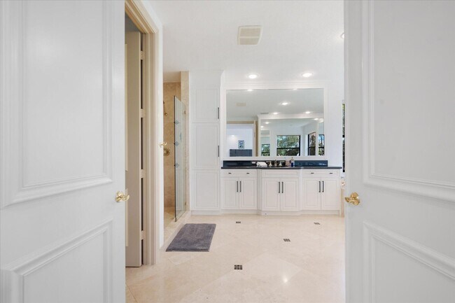 Building Photo - 11640 S Sea Ct
