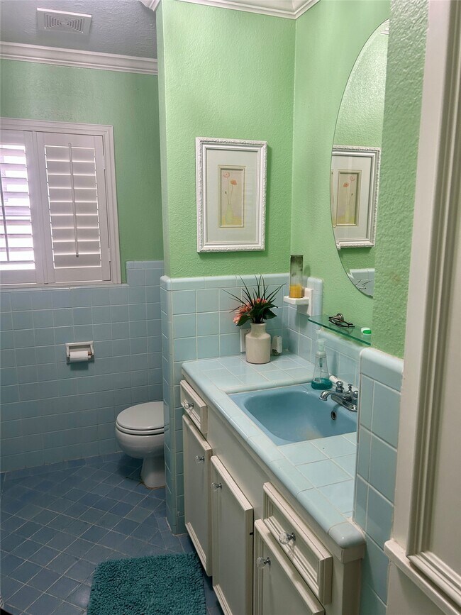 Building Photo - 5022 Darnell St