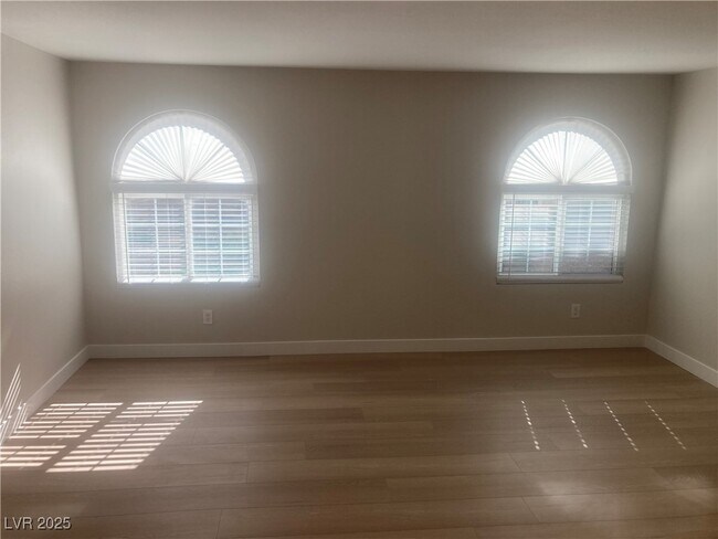 Building Photo - 3145 E Flamingo Rd