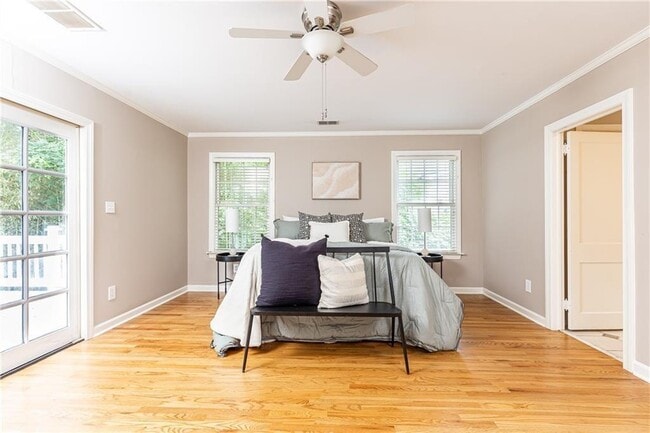 Building Photo - 1311 Roxboro Dr NE