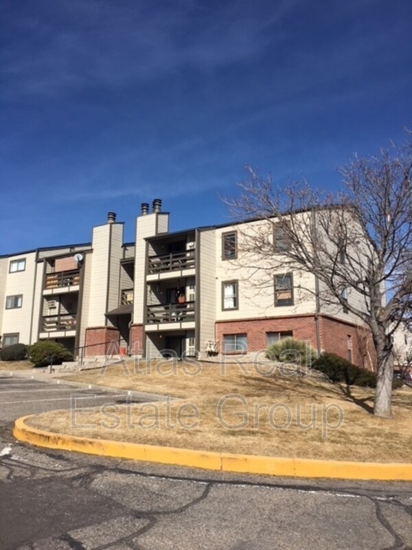 Building Photo - 459 Wright St