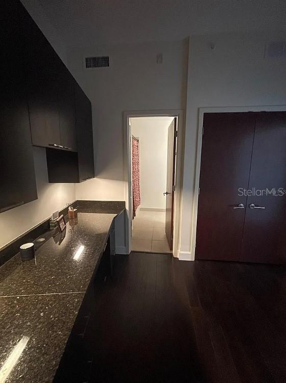 Building Photo - 912 Channelside Dr