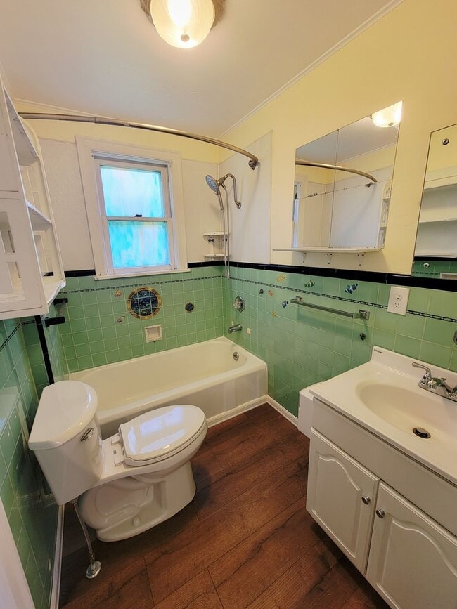 Building Photo - 3-Bedroom Home in Juneau’s Desirable Downt...