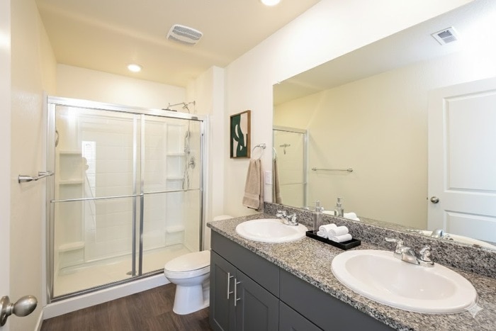 Building Photo - 13570 Oneida Ln