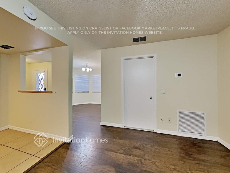 Building Photo - 613 Mayan Pl