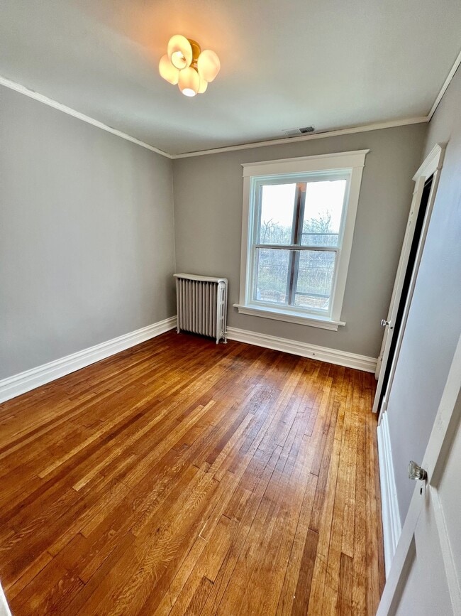2nd Bedroom - 5818 De Giverville Ave