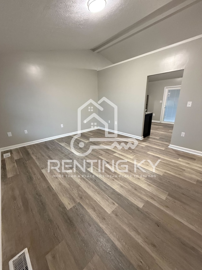 Building Photo - Newly Renovated 3-Bed, 2-Bath House!