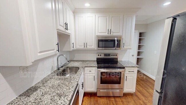 Building Photo - 8b Traynham St