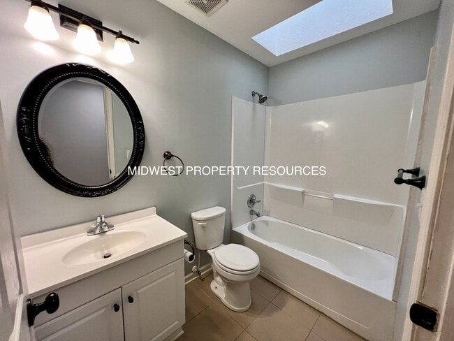 Building Photo - Amazing 3 Bedroom Ranch Home!