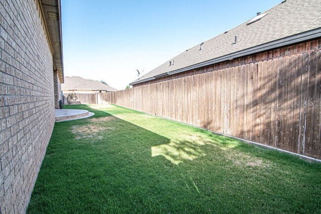 Building Photo - 4304 Saltillo Ct