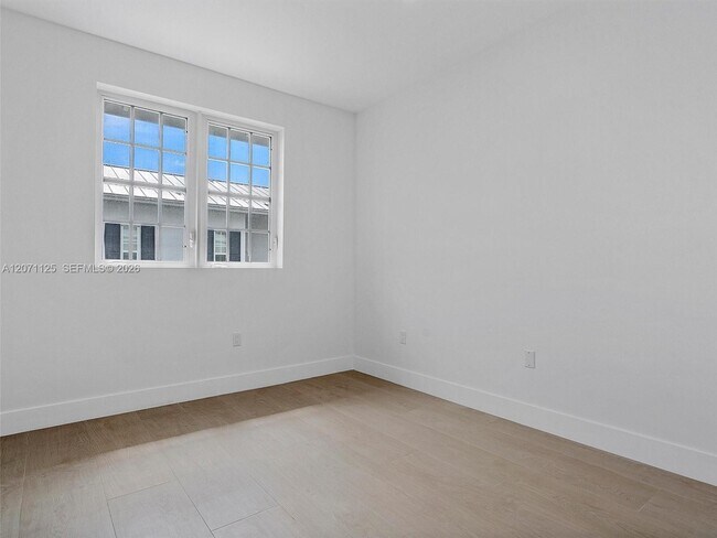 Building Photo - 112 Florida Ave