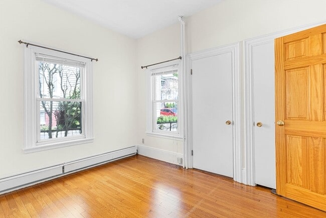 Building Photo - 51 Newbury St