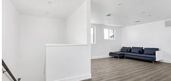 Building Photo - 1106 W 41st St