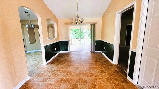 Building Photo - 732 Sinclair Terrace