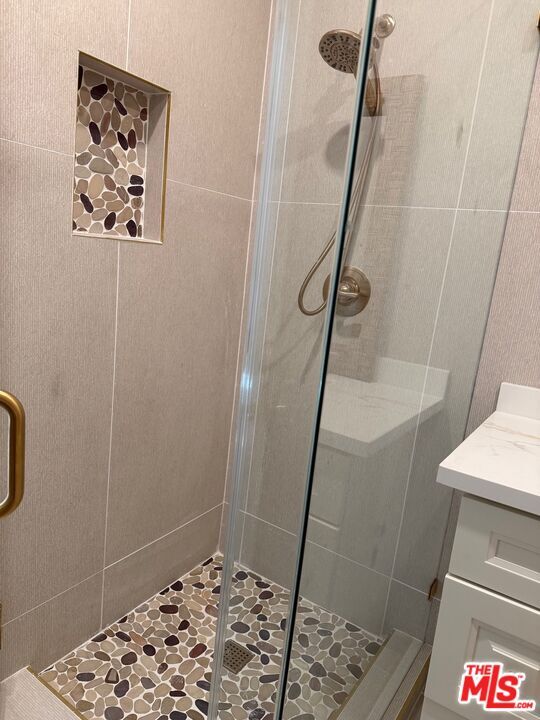 Building Photo - 1222 N Virgil Ave