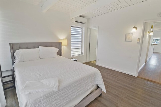 Building Photo - 7 Sunset Ln