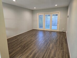 Building Photo - 12968 Trail Hollow Dr