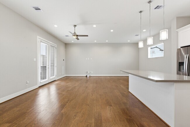 Building Photo - 1222 Upton St