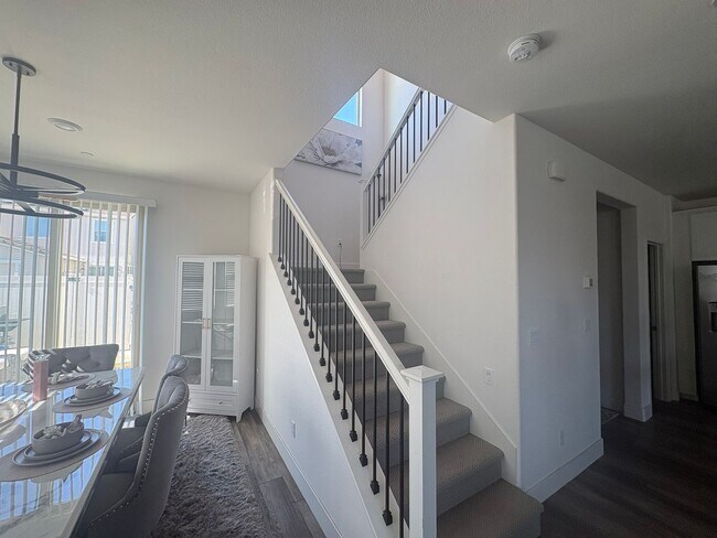 Building Photo - 1839 Yellowwood Ave