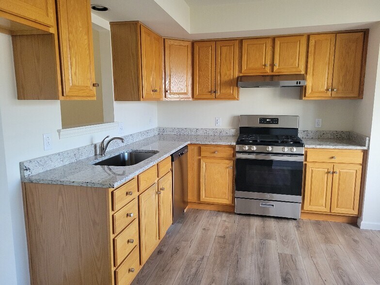 Building Photo - 1112 Fredrick Blvd