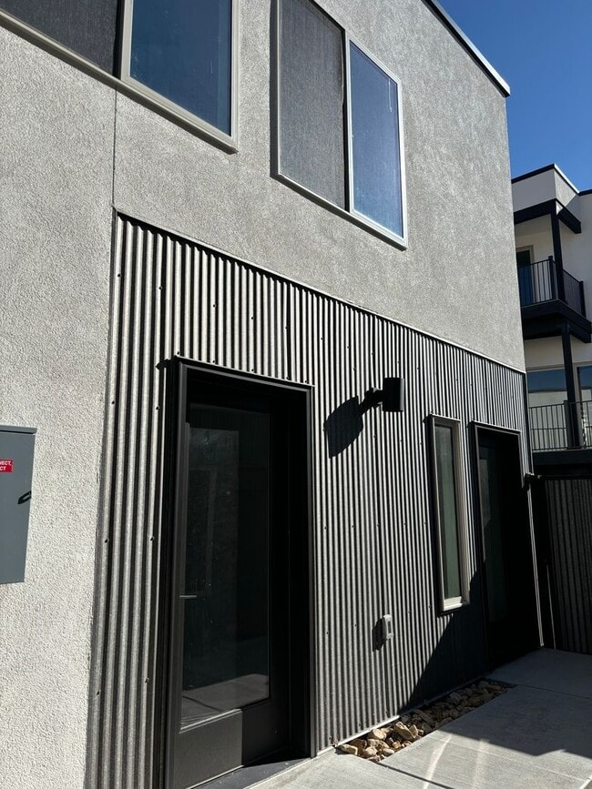 Building Photo - 118 New St