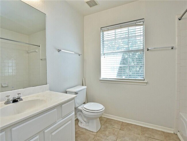 Building Photo - 1817 Chasewood Dr