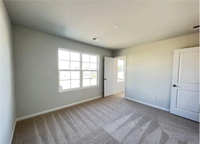 Building Photo - Modern Greenville Living - Spacious Home Available Now!