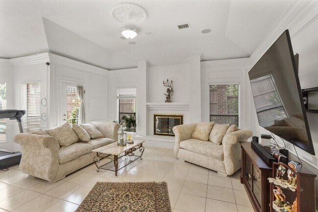 Building Photo - 1406 Kelliwood Oaks Dr