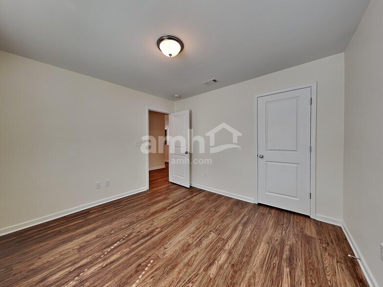 Building Photo - 65 Shelby Ct