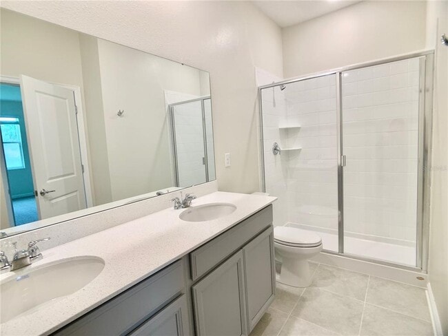 Building Photo - 16440 Champlain St