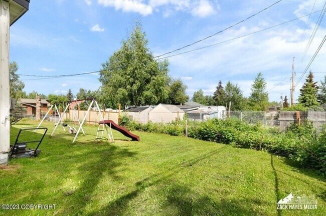 Building Photo - Rare Find! Spacious East Anchorage Home wi...
