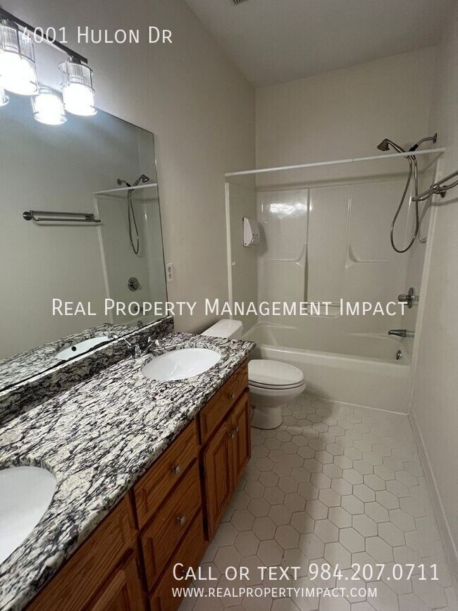 Building Photo - 4001 Hulon Dr