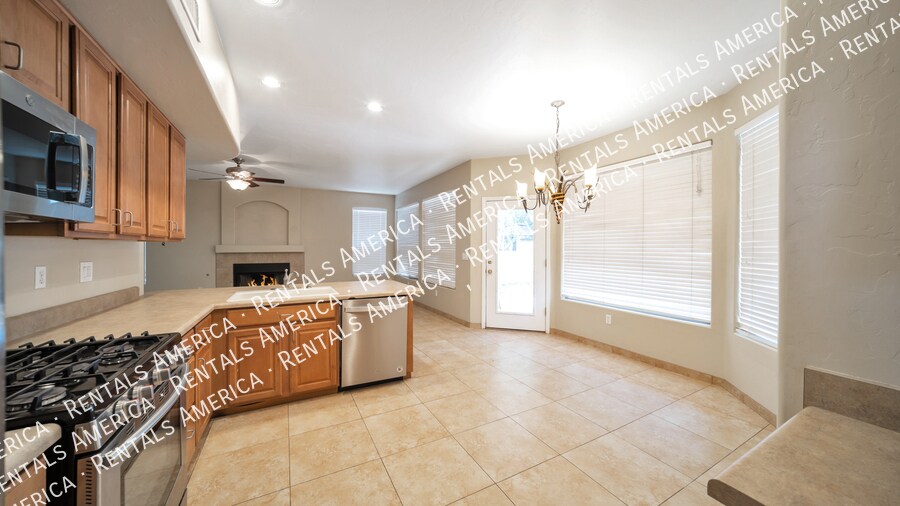 Building Photo - 15352 S Camino Agua Azul